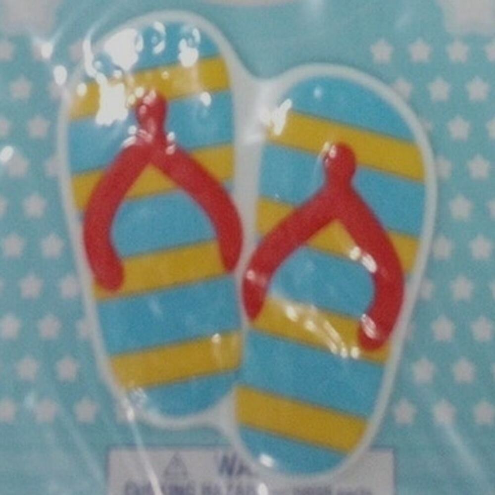 3‑PK Jumbo Rubber Beach Tote Bag Charms – Assorted – 3+ Years - Picture 3 of 5